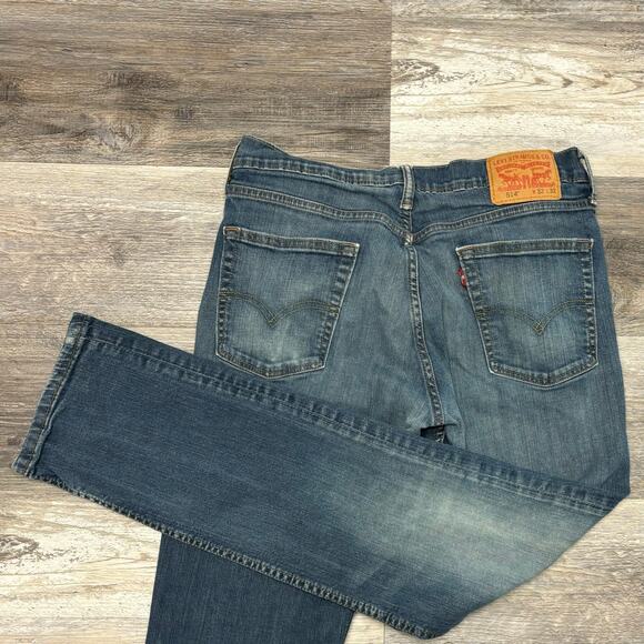 Levis 514 Mid‎ Wash Blue Mens 32x31 Modern Fit Straight Leg Denim Jeans Red Tab - Picture 1 of 14